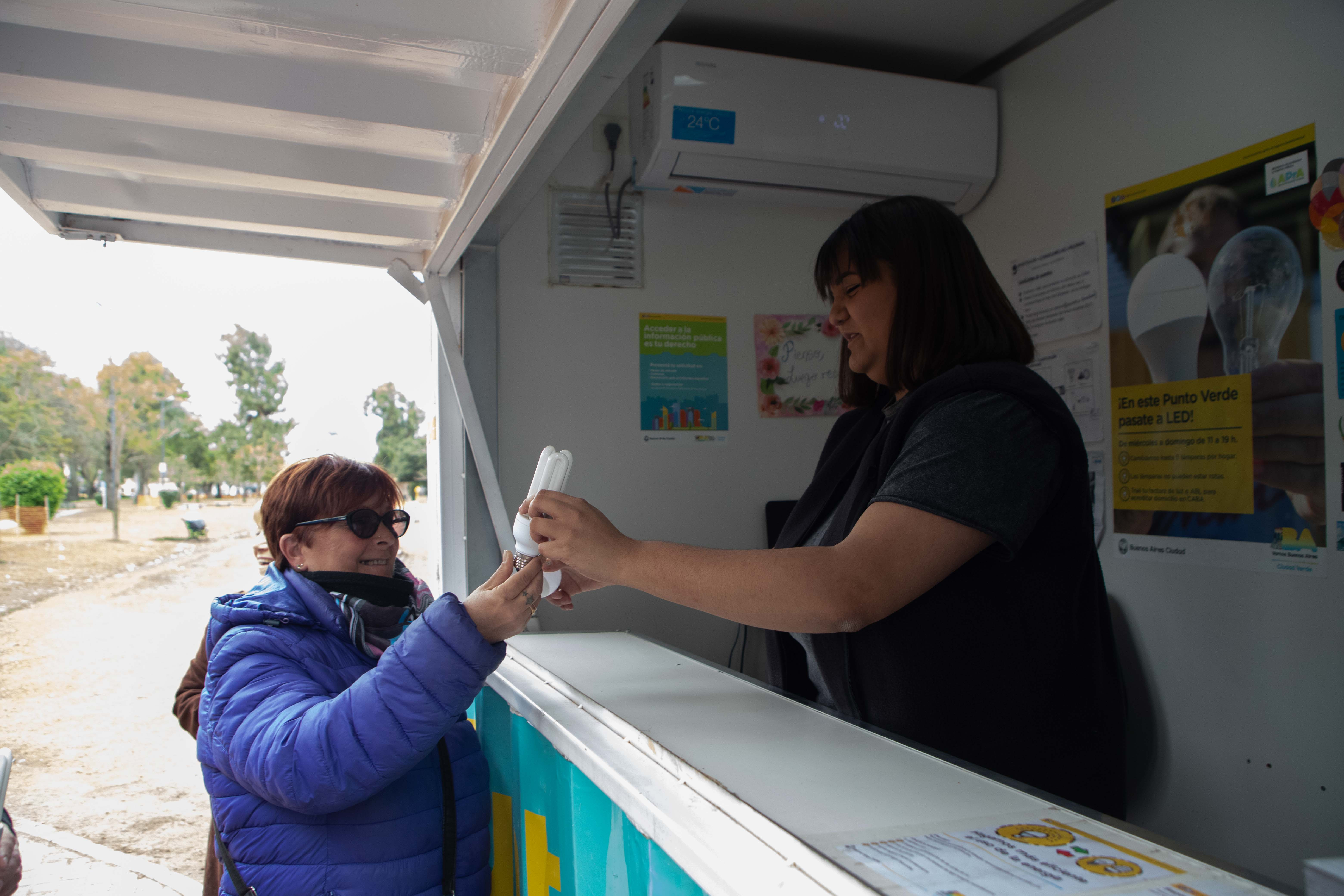 La Ciudad ya entregó un millón de lámparas LED, que ahorran hasta un 14% de energía