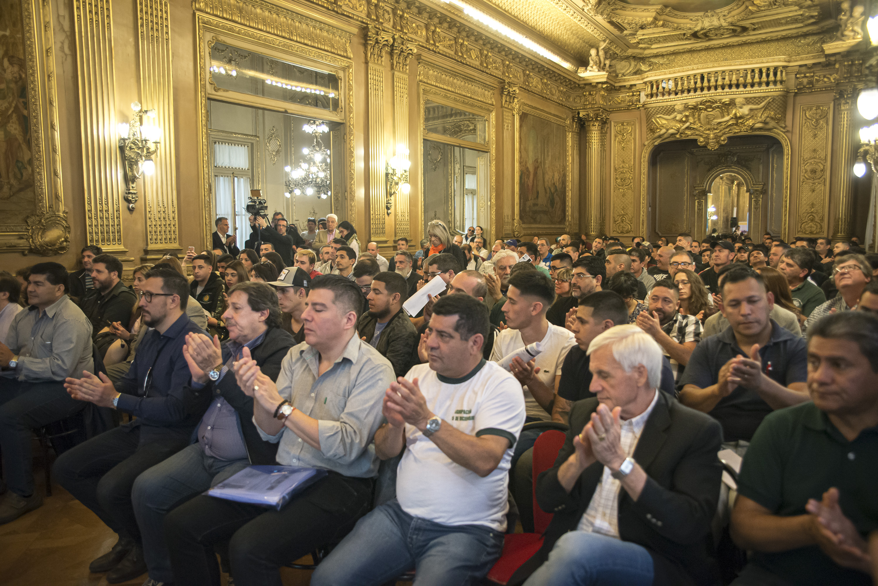 Entrega de diplomas a los egresados de la 2da edición del Curso de Formación para delegados sindicales