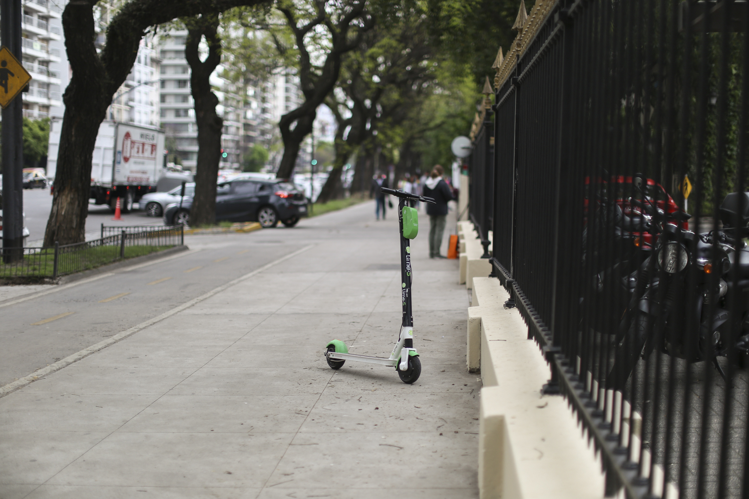 Estacionamiento indebido de monopatines: canales de reclamos