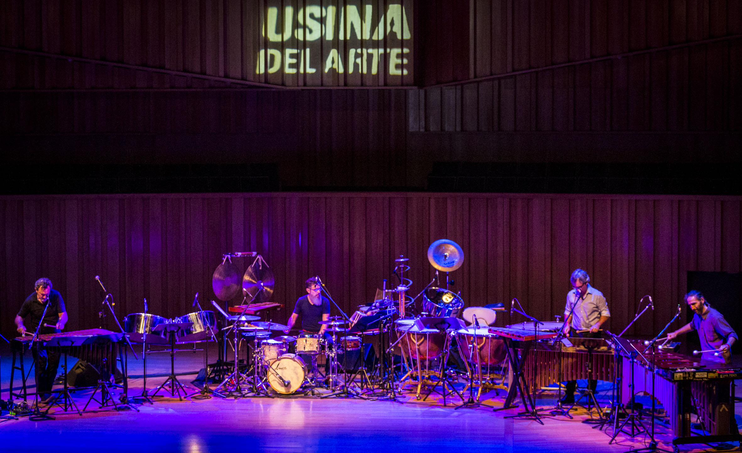 “Cuchi” Leguizamón por Paralelo 33°