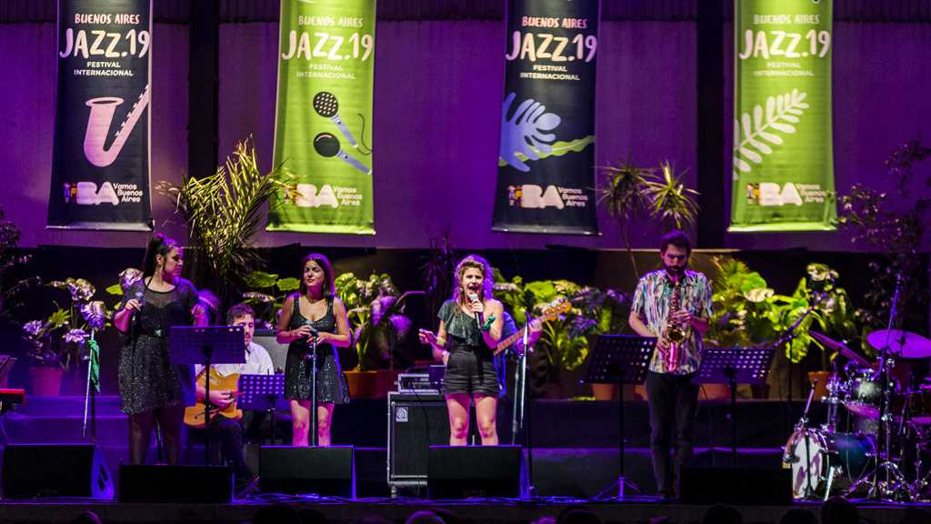 Voces de un gran domingo