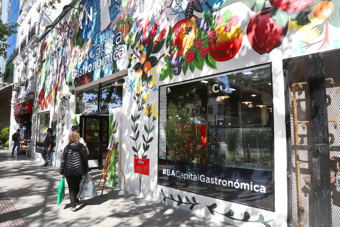 Talleres de alimentación saludable y huerta en El Mercadito 