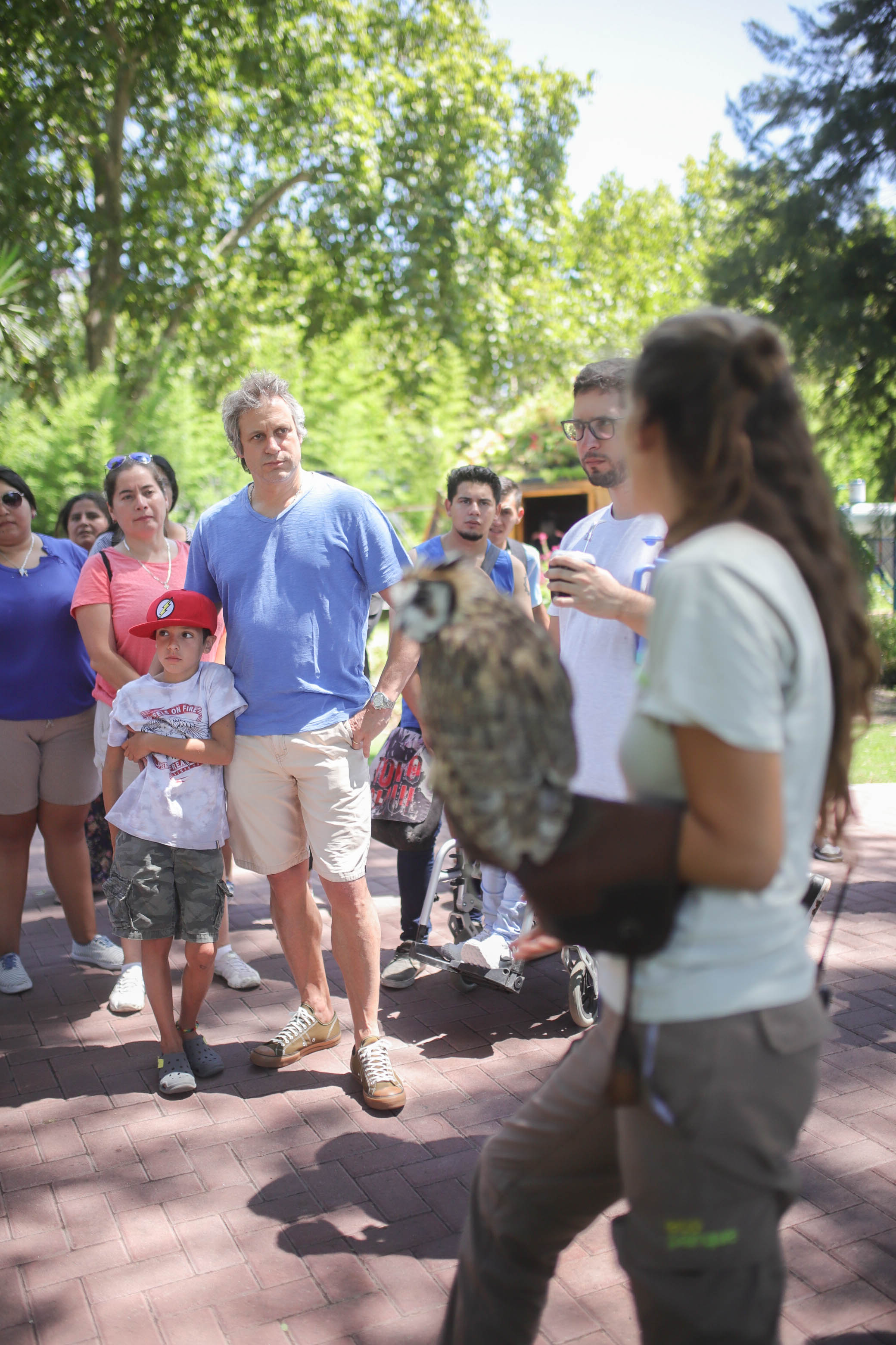 Los vecinos visitan y aprenden en el Ecoparque