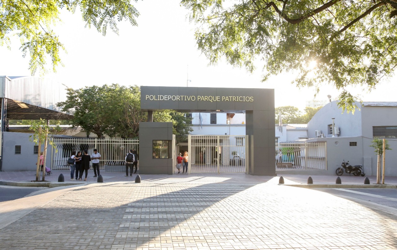 Los polideportivos permanecerán cerrados y se interrumpen las actividades deportivas