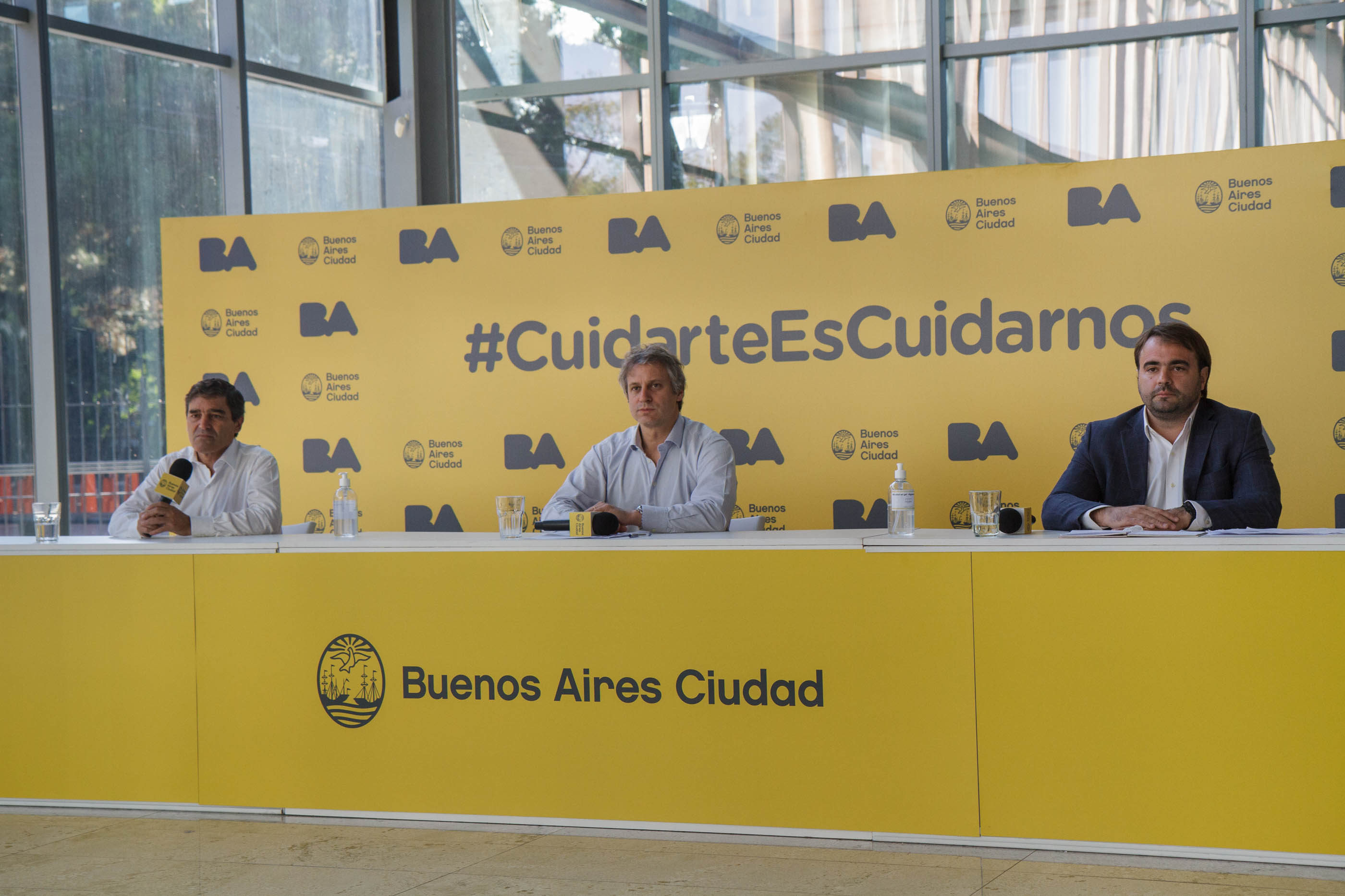 Nuevas medidas educativas: una mesa de ayuda y apoyo escolar y una canasta alimentaria quincenal