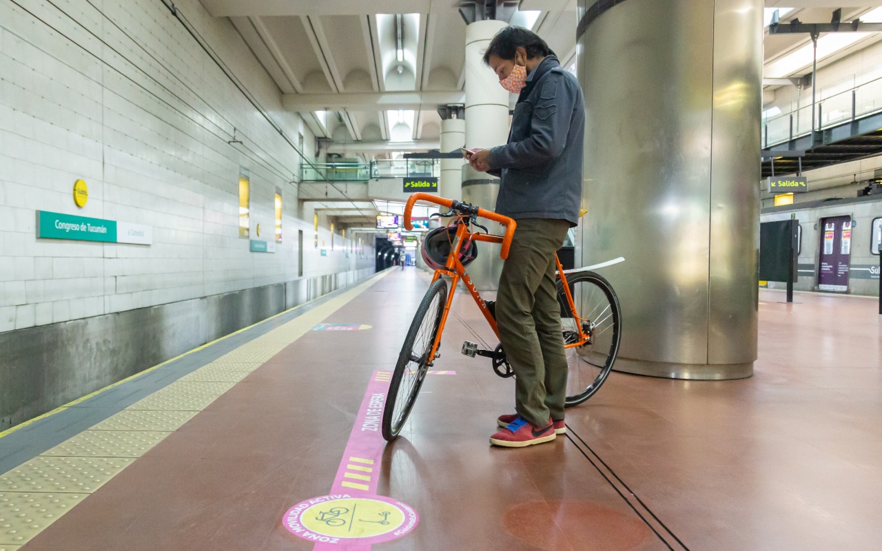 Ya podés viajar con bici o monopatín en las líneas A, D y H