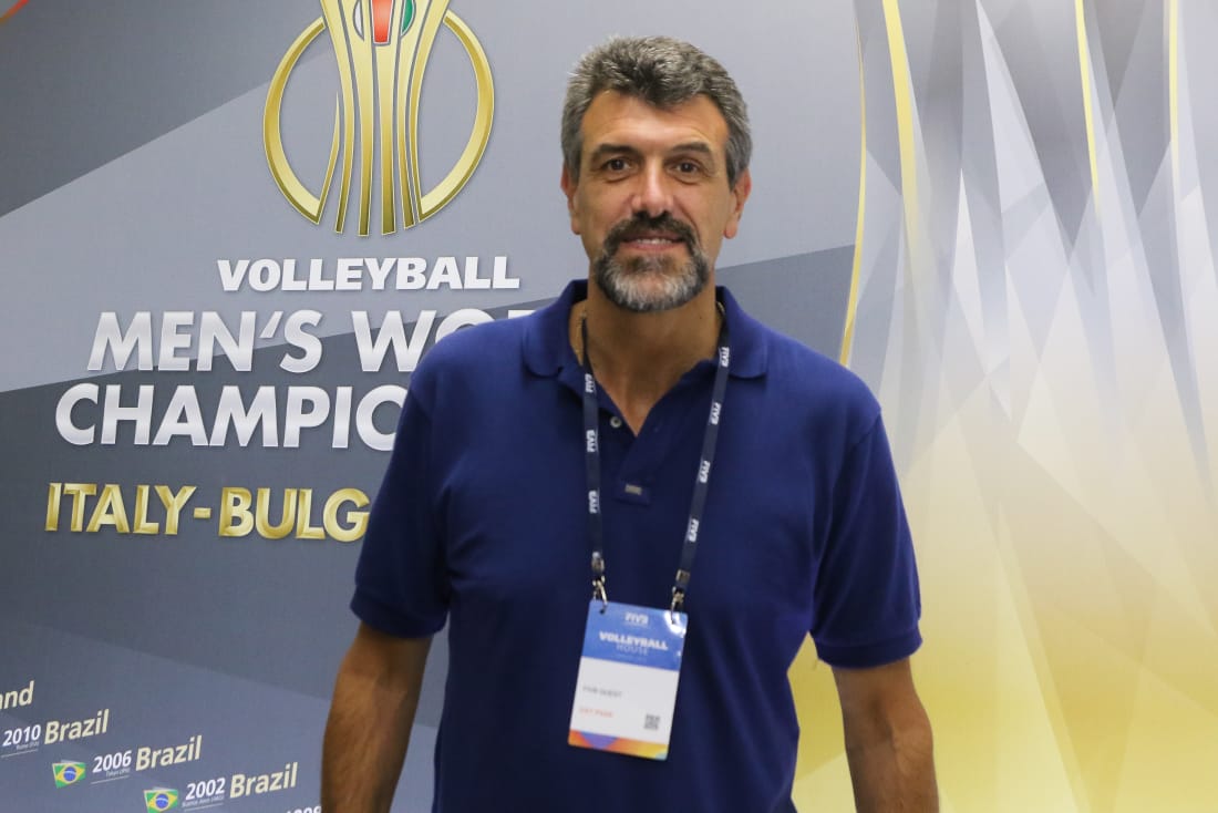 Este viernes 29, a las 12 horas, Hugo Conte en "Mano a Mano"