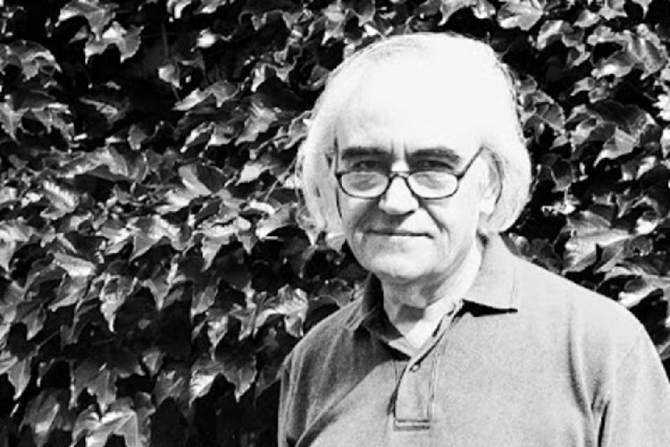  + Poesía: “Habría que girar alrededor”
