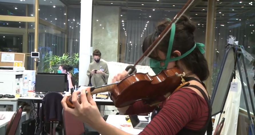 Los artistas del Colón se sumaron al voluntariado por el coronavirus