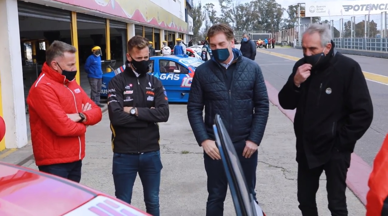 Diego Santilli y Juan María Traverso pusieron en marcha el automovilismo en la Ciudad 