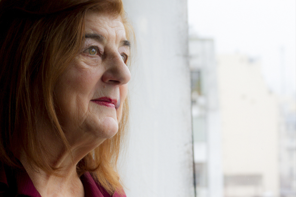 “Mujer de cierto orden”, de Juana Bignozzi llega a + Poesía