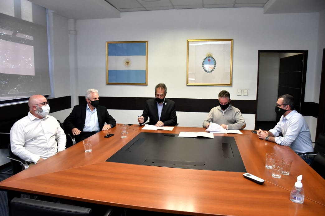 El Ministerio de Justicia y Seguridad firmó un convenio con la Asociación Internacional de Investigadores de Robo de Autos rama Latinoamérica