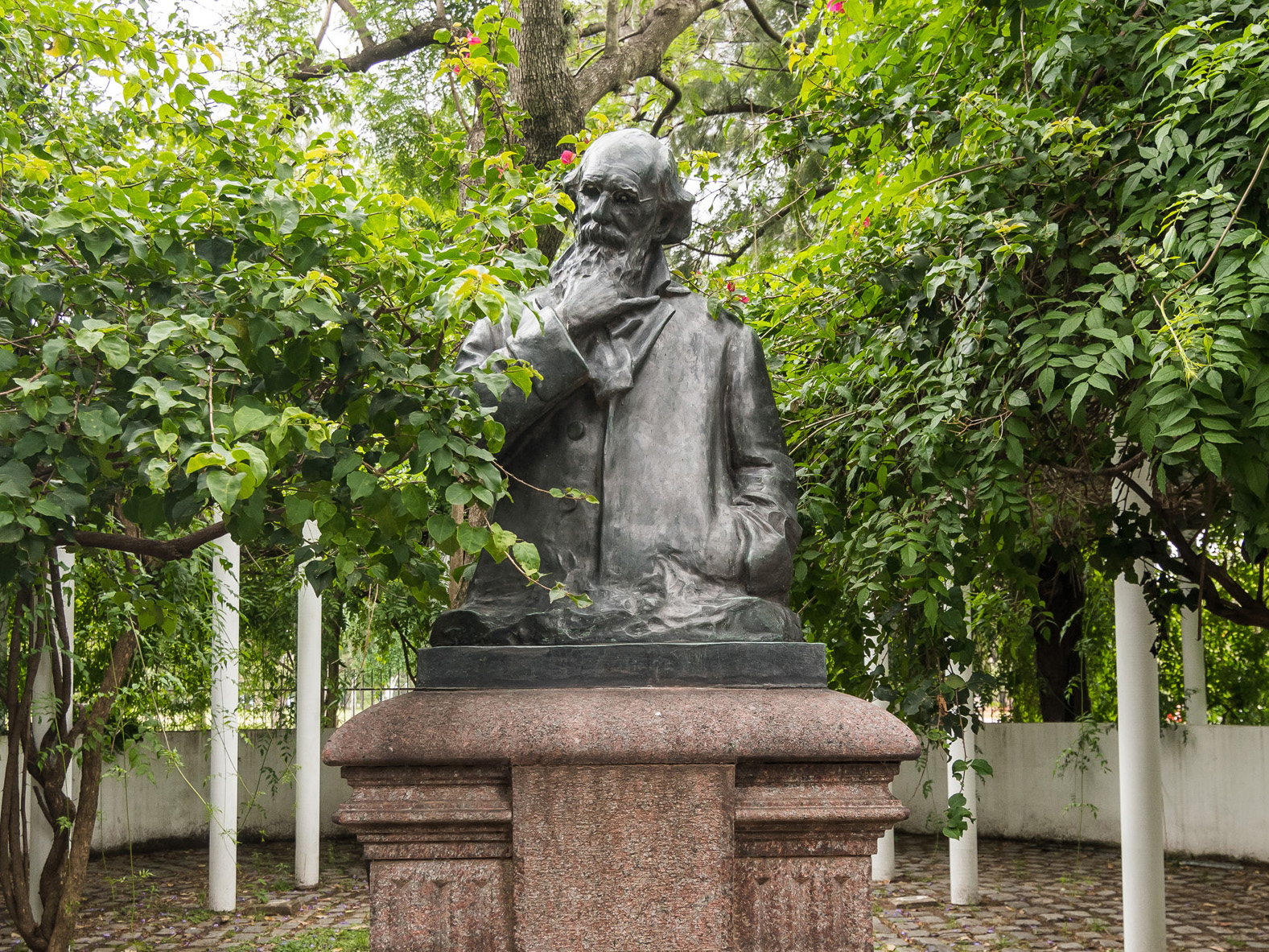 17 de noviembre: Día del Escultor y las Artes Plásticas