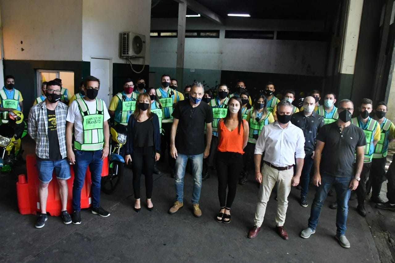 Entrega de motos y equipamiento para los Agentes de Tránsito de Seguridad