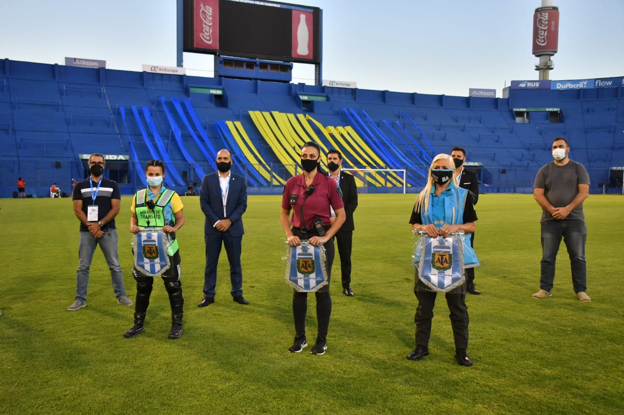 Reconocimiento de la AFA a las integrantes del Sistema Integral de Seguridad de la Ciudad 