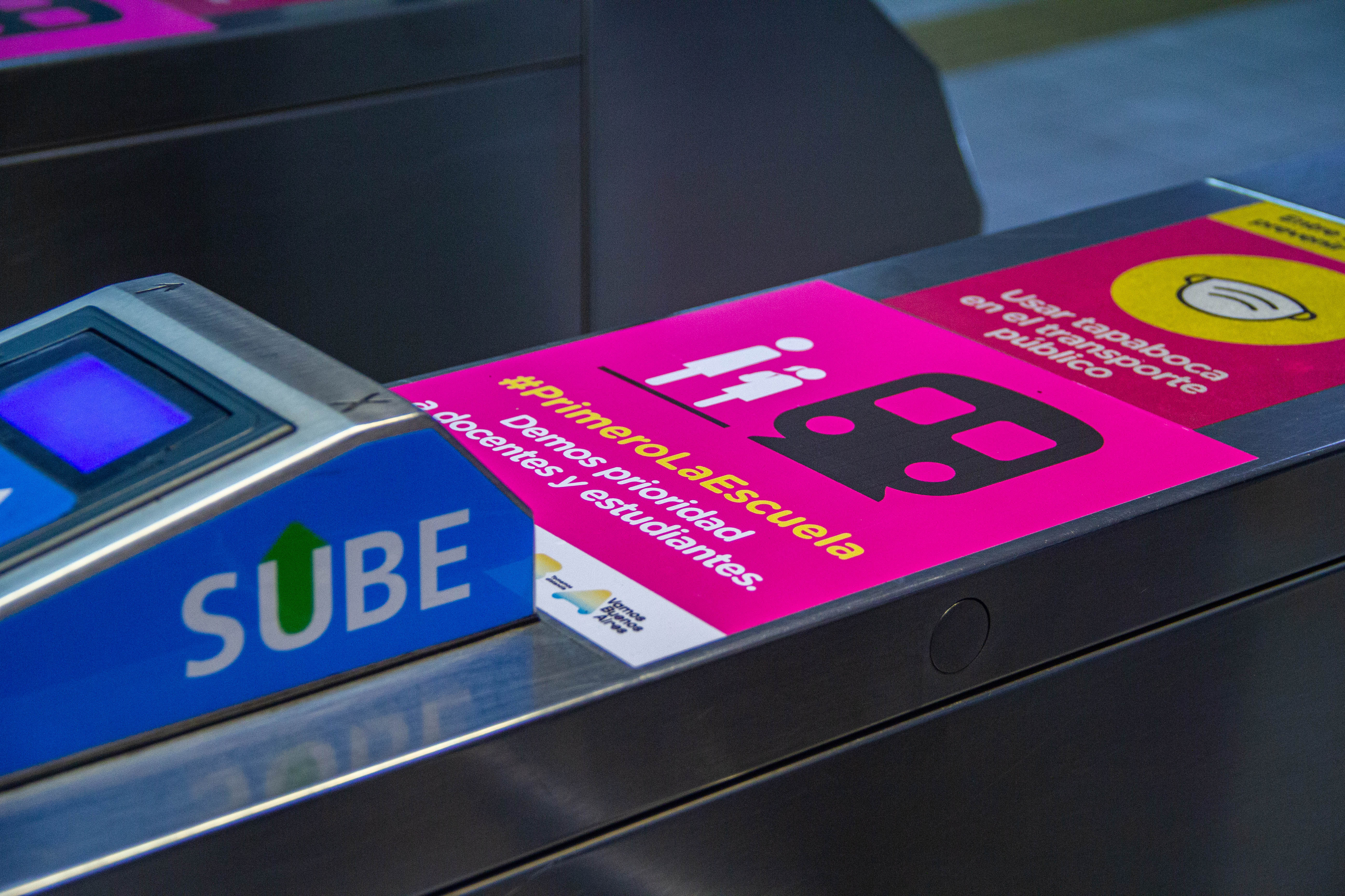 Alumnos y docentes podrán viajar en subte