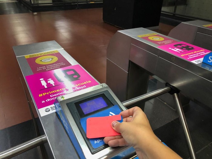 Cómo tramitar el permiso para ir a la escuela en transporte público