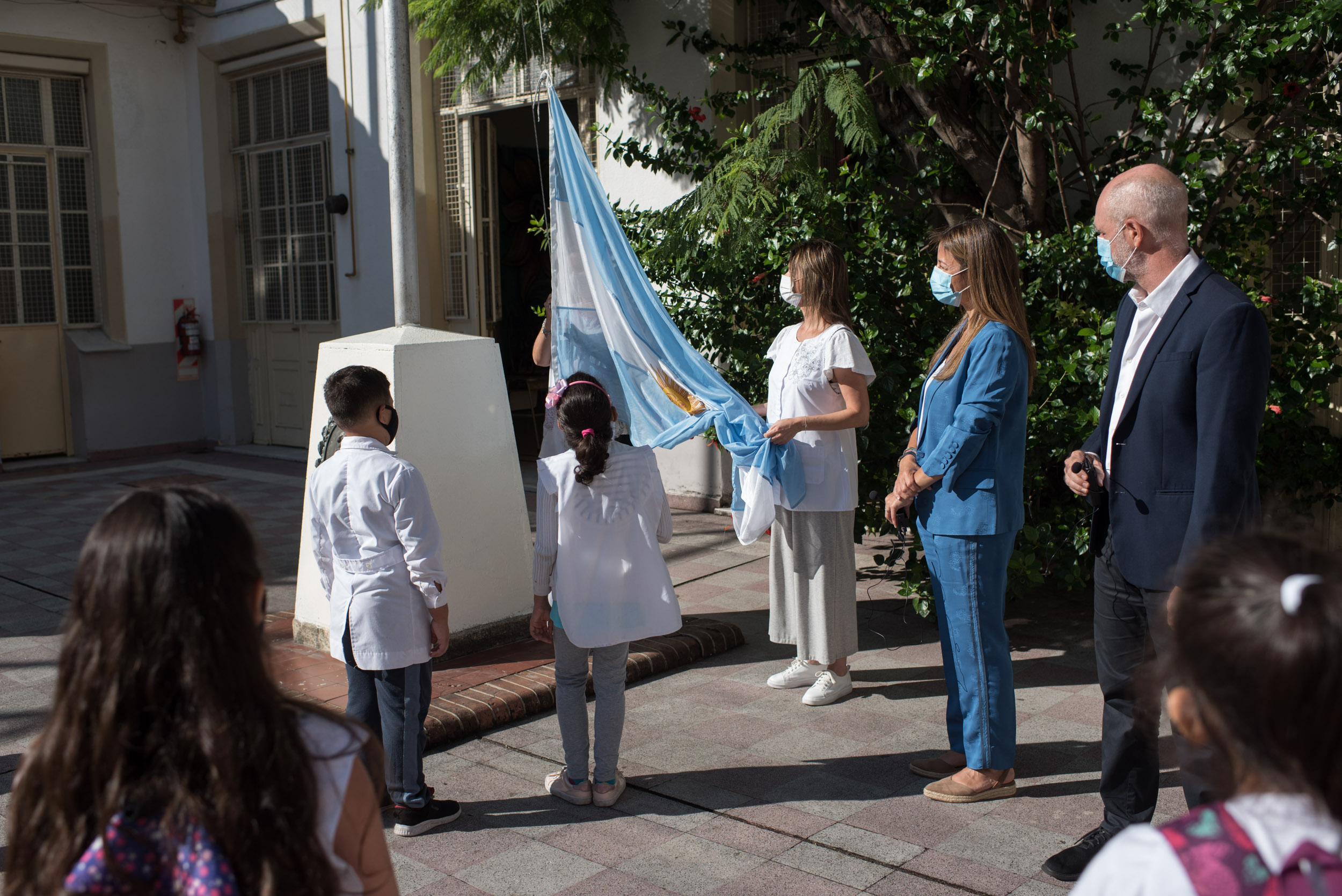 El primer día en las aulas: el Jefe de Gobierno visitó un colegio de Palermo