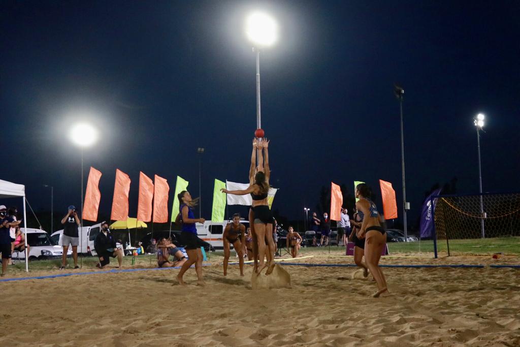 El Beach Handball iluminó la noche de Buenos Aires