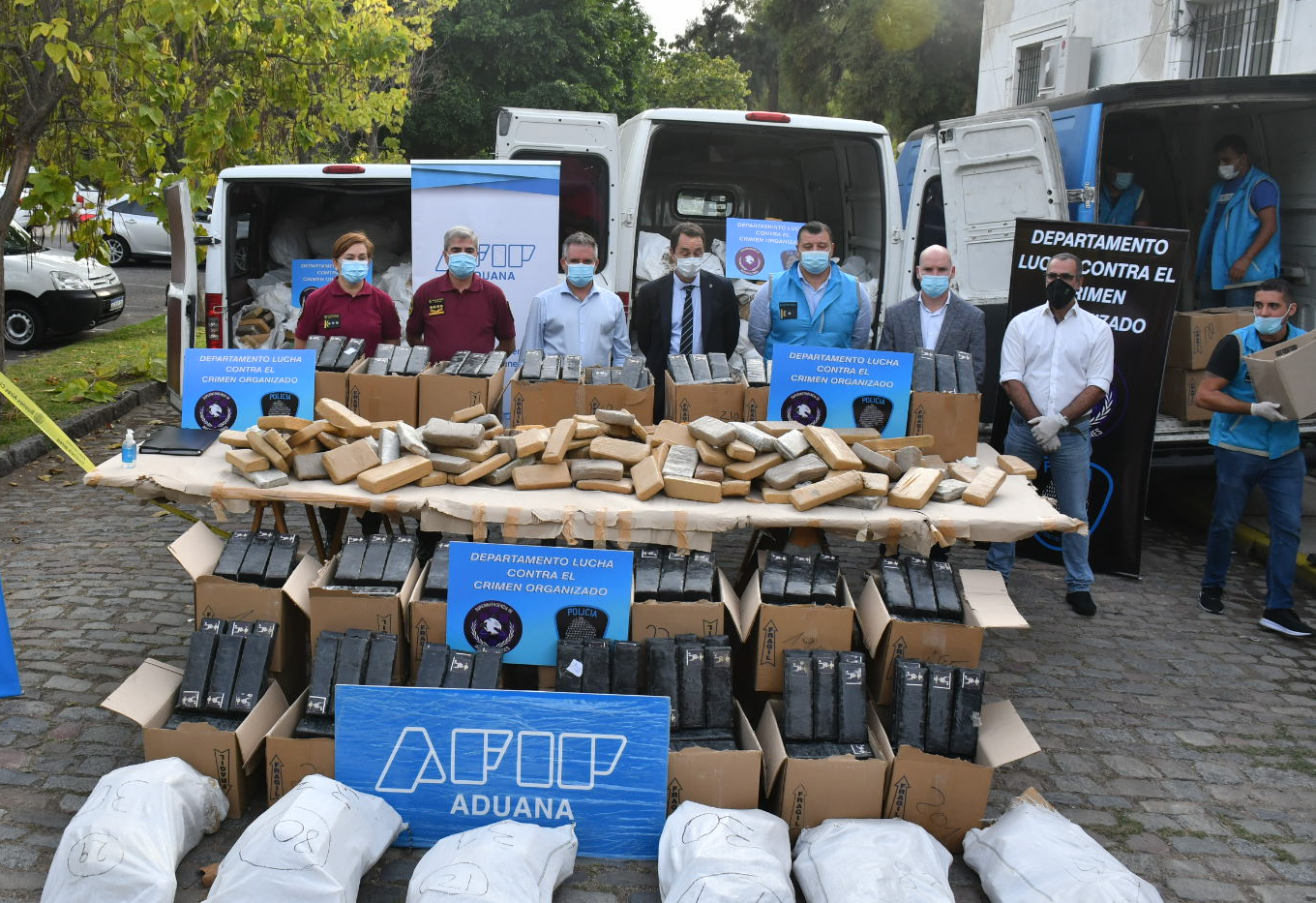 La Policía de la Ciudad quemó cinco toneladas de marihuana y nueve kilos de cocaína de los operativos "Brujas Verdes" y "Fondo Blanco"