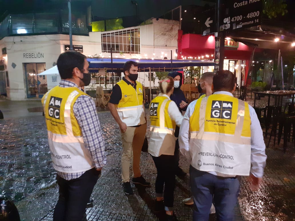 La Ciudad activó los controles con numerosos operativos e hizo tareas de concientización en bares y restoranes