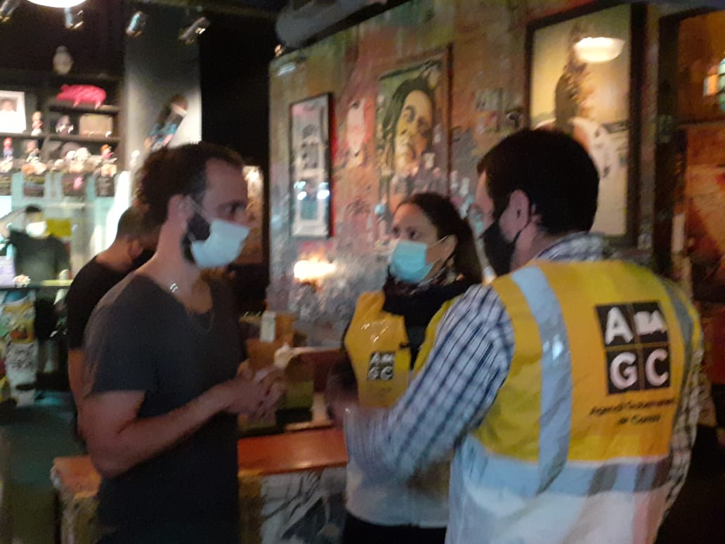La Ciudad realizó operativos de prevención en bares y restaurantes ante las nuevas restricciones horarias