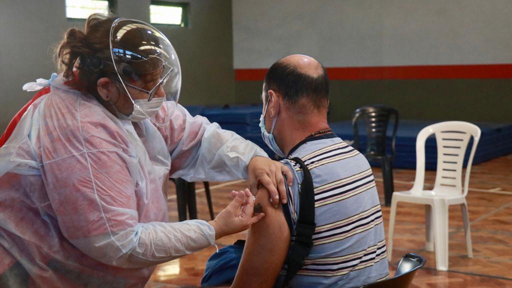 El polideportivo Pomar se convirtió en un centro de vacunación antigripal 