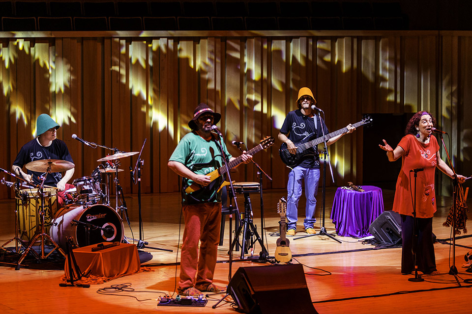 ¡Disfrutá el show de Cielo Arriba!