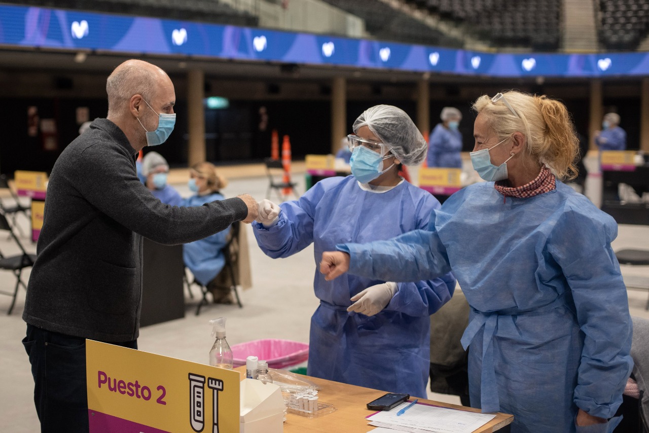 Rodríguez Larreta recorrió el centro de testeo Buenos Aires Arena y visitó el vacunatorio en La Rural