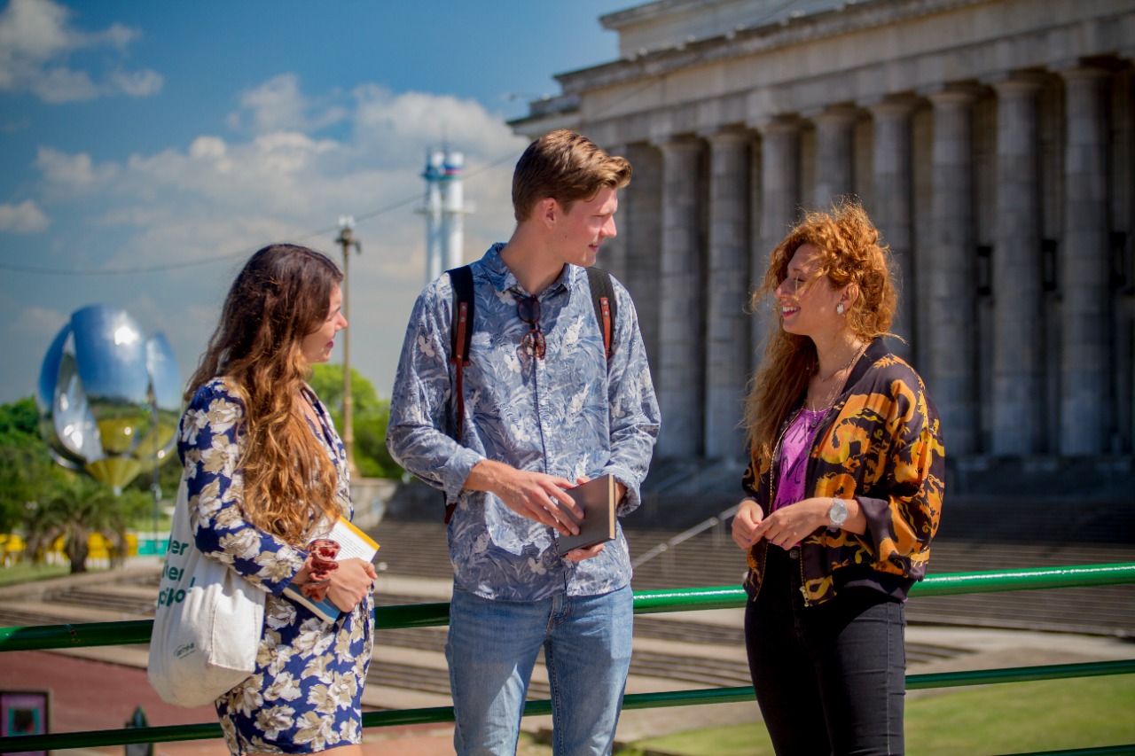 Buenos Aires está entre las mejores 25 ciudades del mundo para estudiantes internacionales