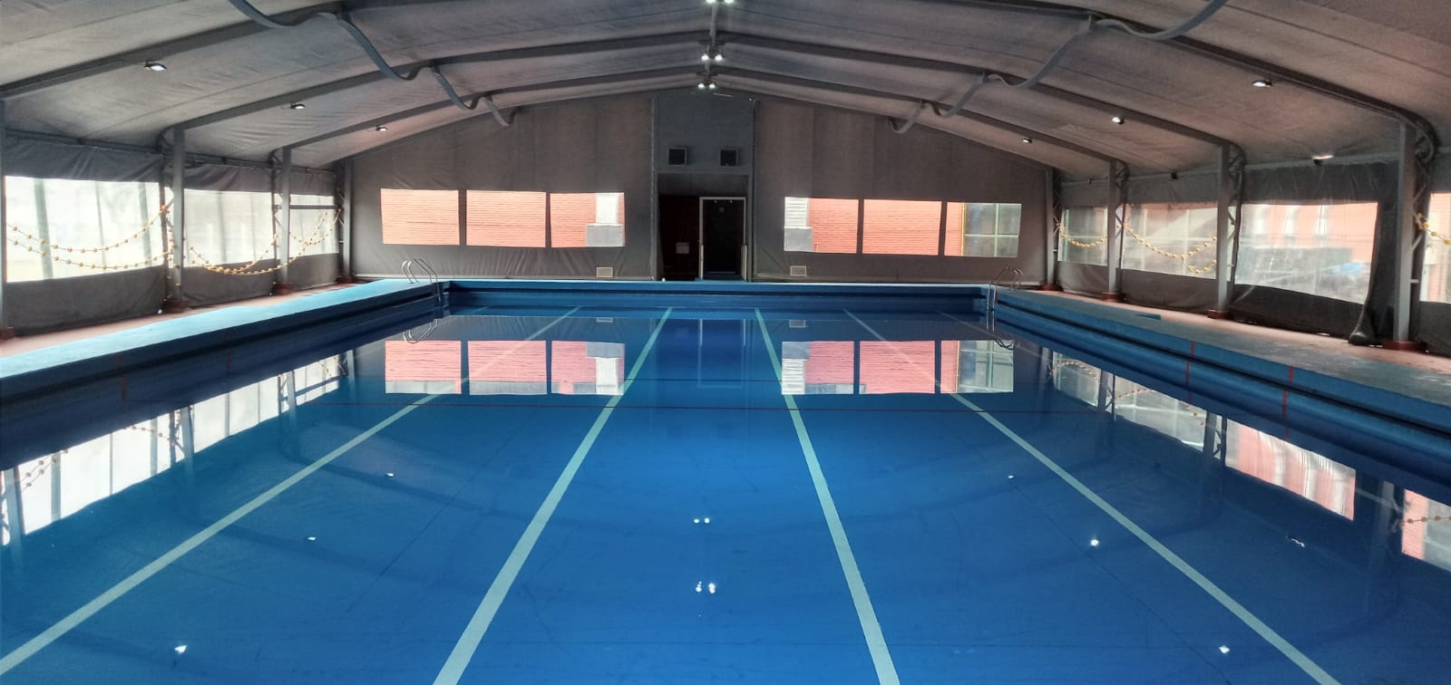 Abren los natatorios en los polideportivos porteños