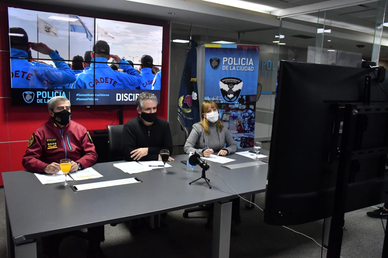Encuentro de Comisarías Cercanas transmitido desde el Departamento Central de la Policía de la Ciudad