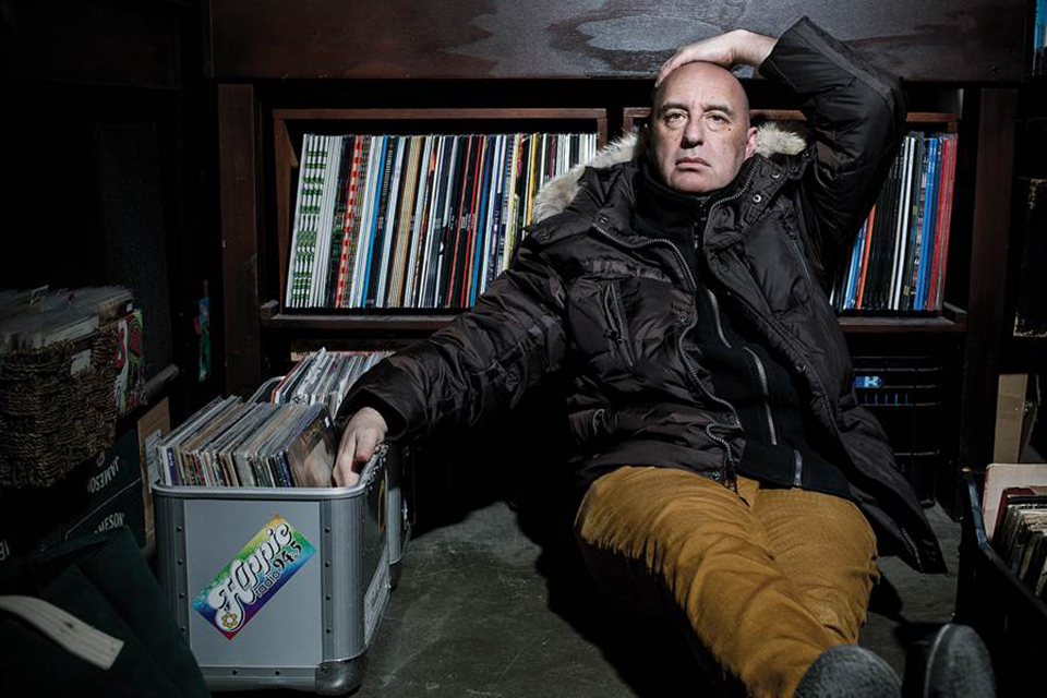 ¡Conocé la disquería de Javier Zuker!