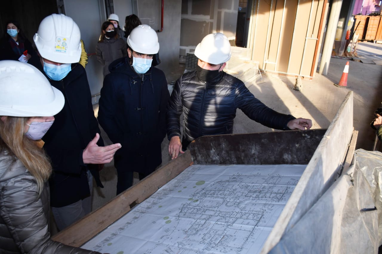 Miguel y D’Alessandro recorrieron la obra de la futura Comisaría Comunal 9