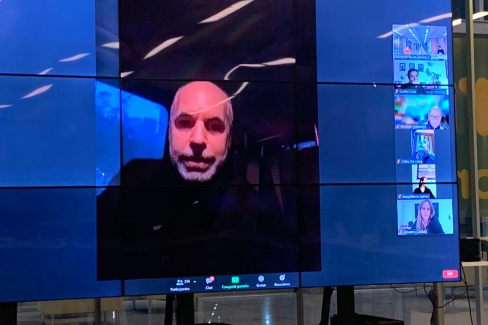 Reunión virtual de vecinos y vecinas de la Comuna 3 con Horacio