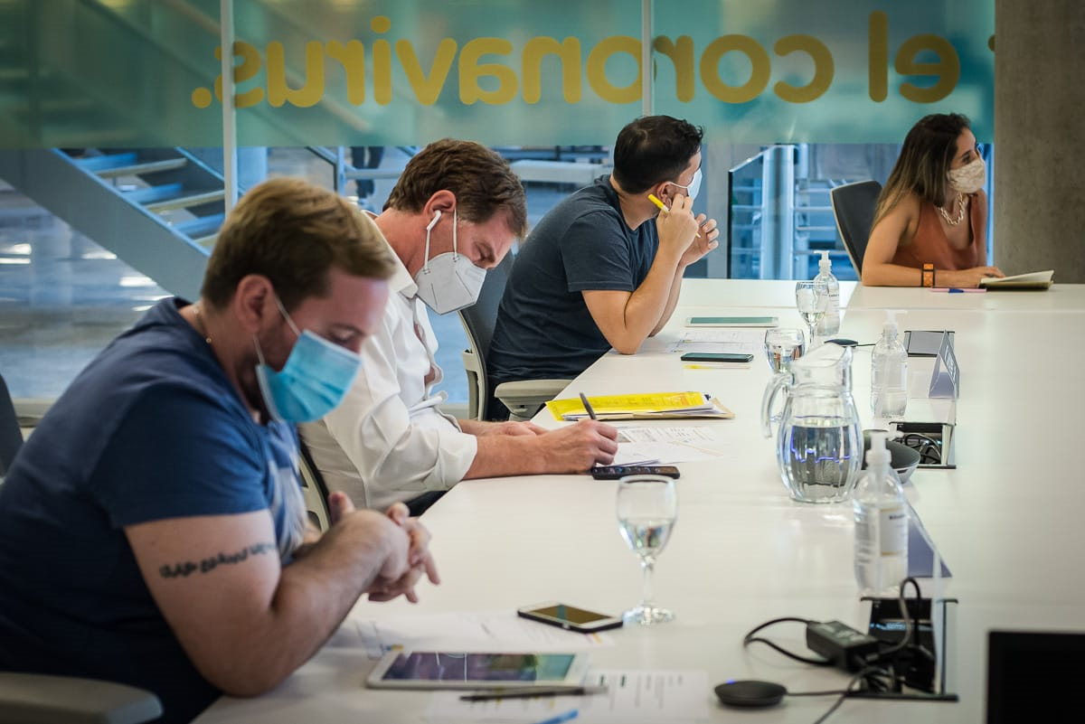 Reunión virtual de vecinos y vecinas de Villa General Mitre con Diego