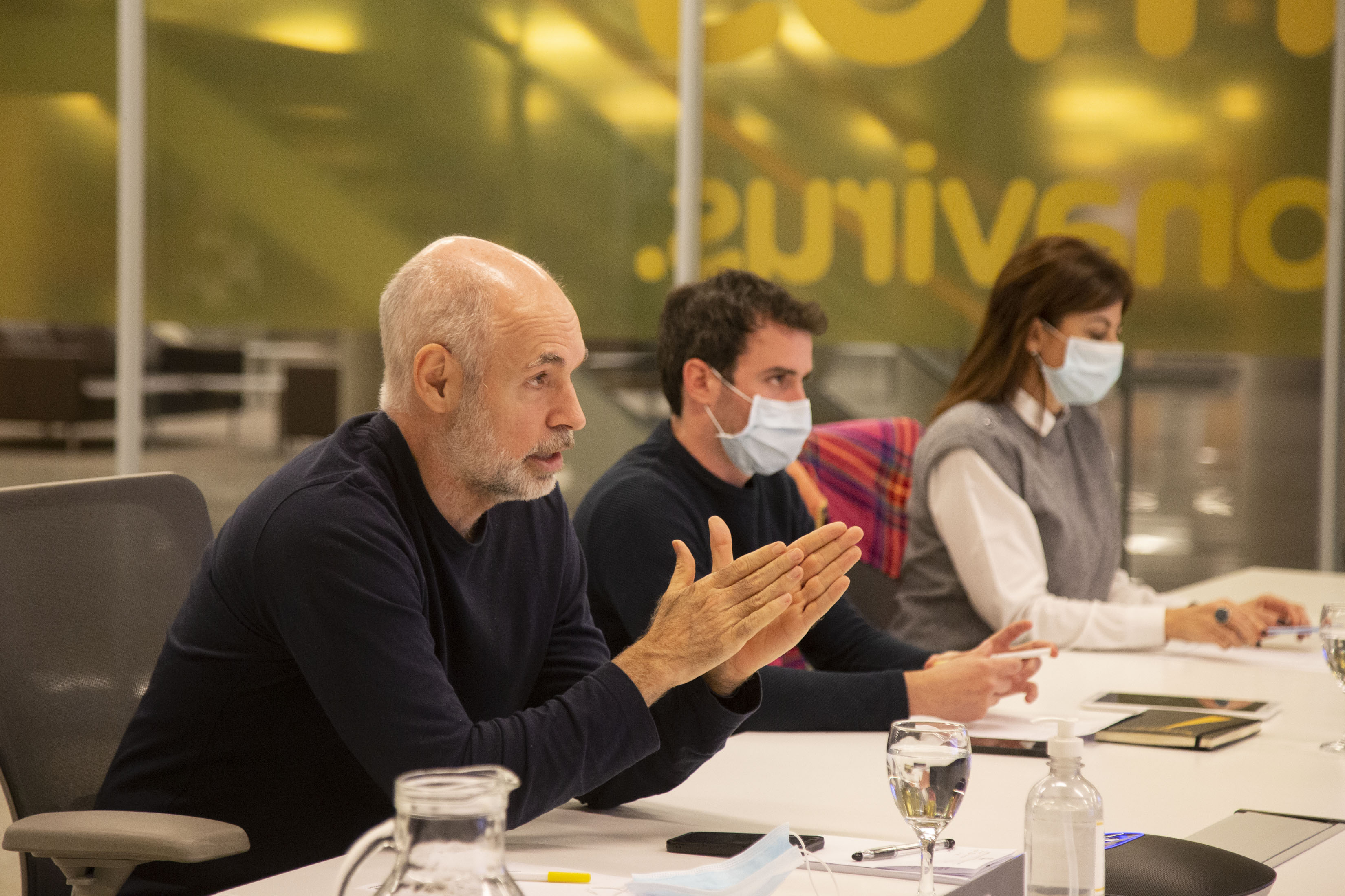 Reunión virtual de vecinos y vecinas de la Comuna 7 con Horacio