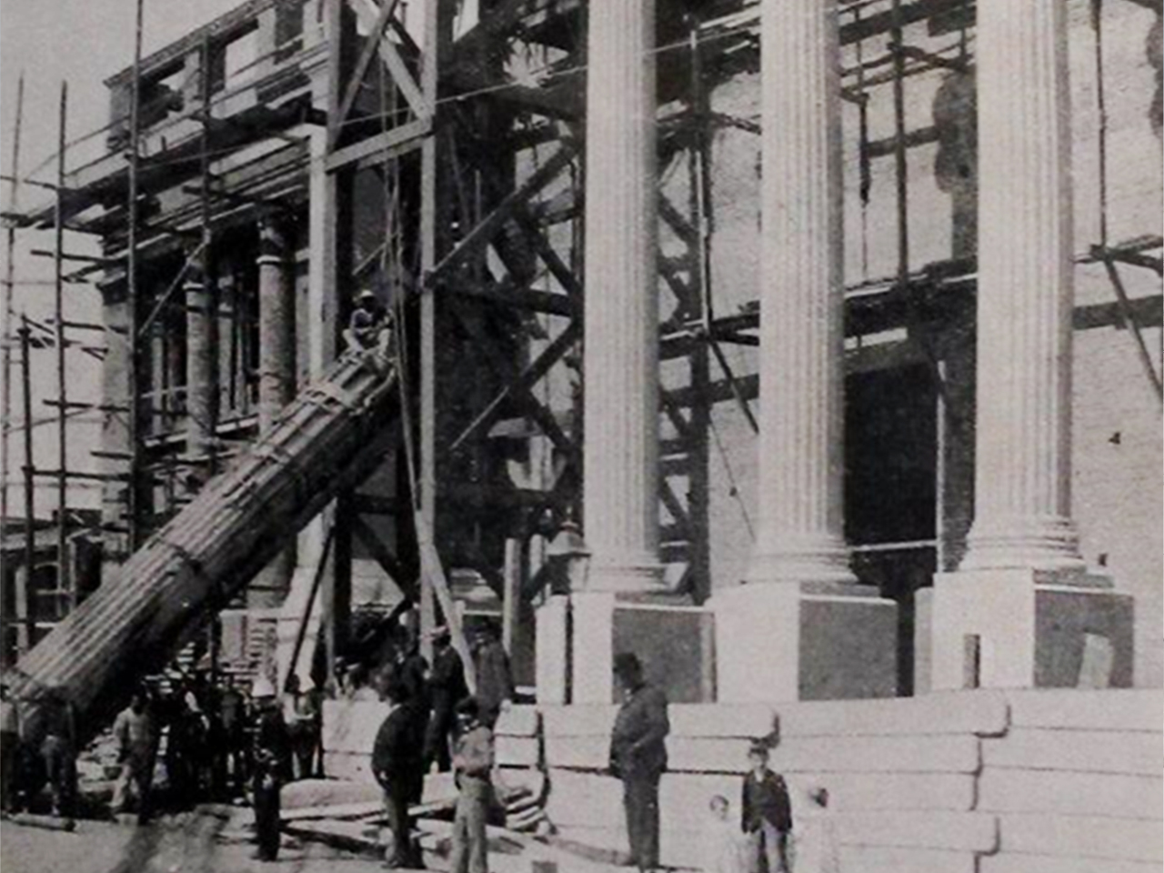 Edificio de la Escuela Presidente Roca: un templo grecorromano para el saber