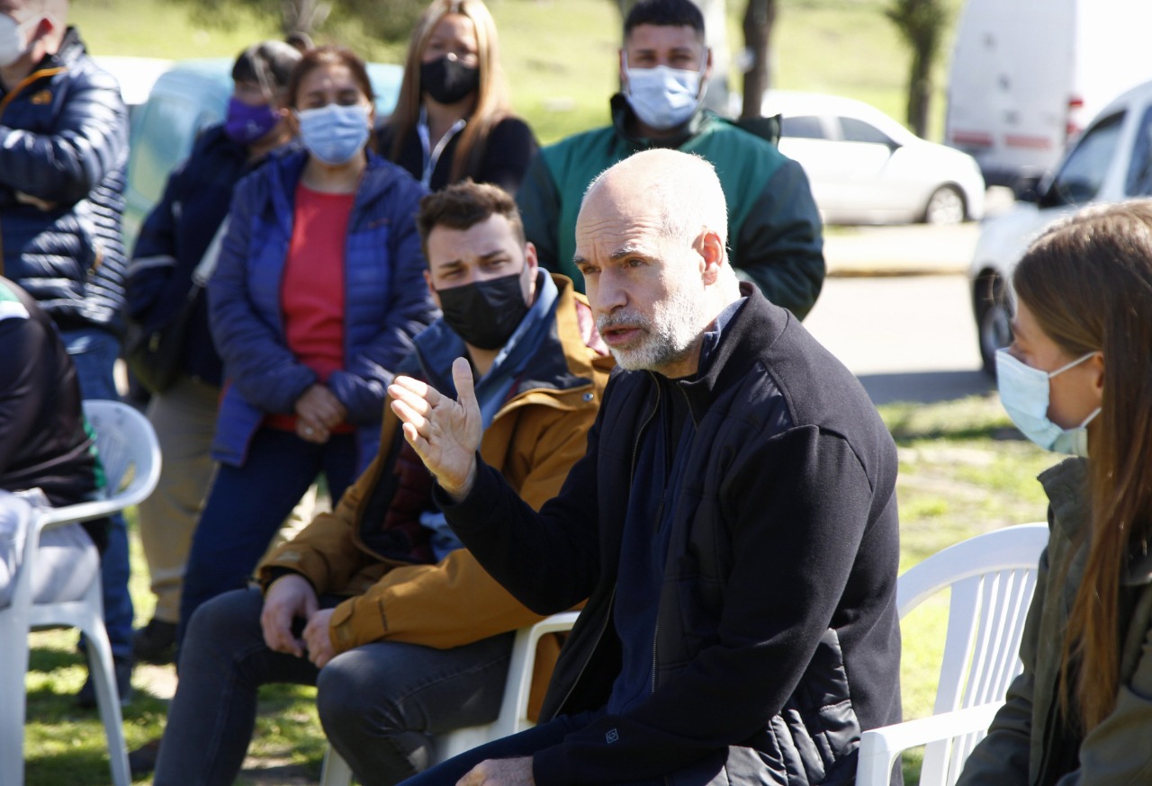 Rodríguez Larreta se reunió con jóvenes en el Barrio Nágera, en Villa Lugano