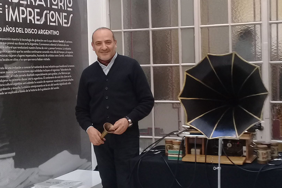 Charla virtual  "Misterio Fonográficos"