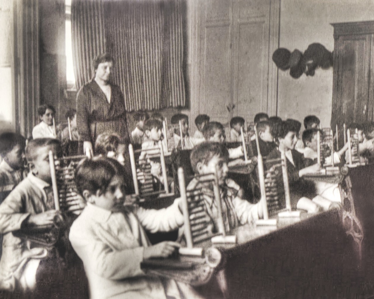 Primera Jornada Historia de la Educación Matemática y los Archivos Escolares de Argentina y Brasil