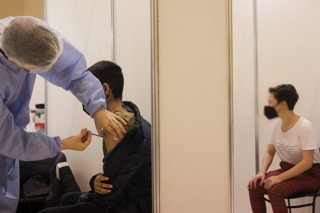 Coronavirus: comenzó la vacunación de los adolescentes de 12 a 17 años