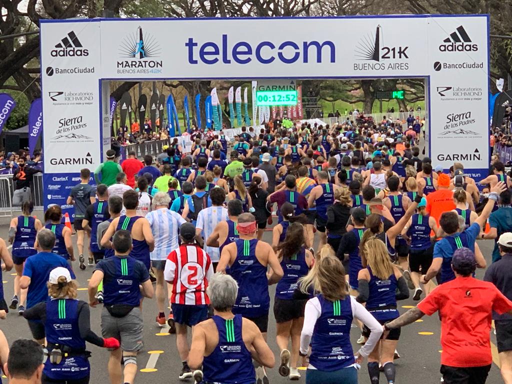 Se corrieron la media maratón y maratón de Buenos Aires