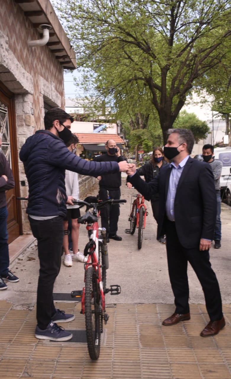 D’Alessandro encabezó una nueva devolución de bicicletas a sus legítimos dueños