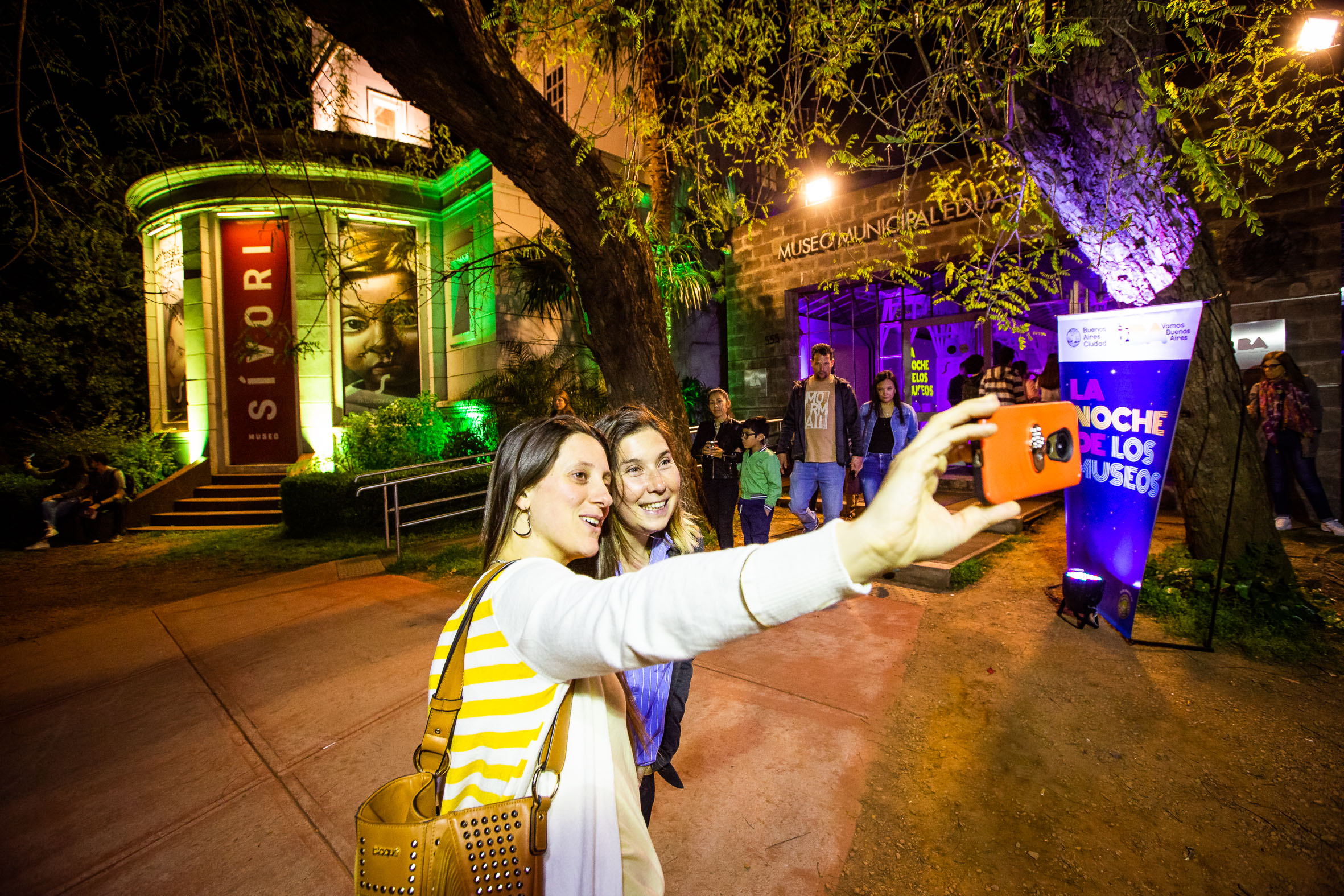 La Ciudad disfrutó una nueva edición de La Noche de los Museos en más de 100 espacios públicos y privados