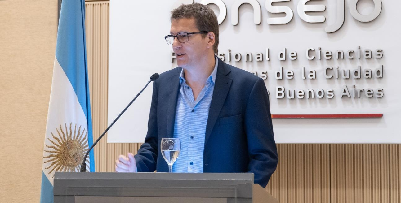 A la Par 2021: 98 graduados recibieron su diploma y 60 seleccionados comenzarán sus prácticas de formación en destacadas empresas