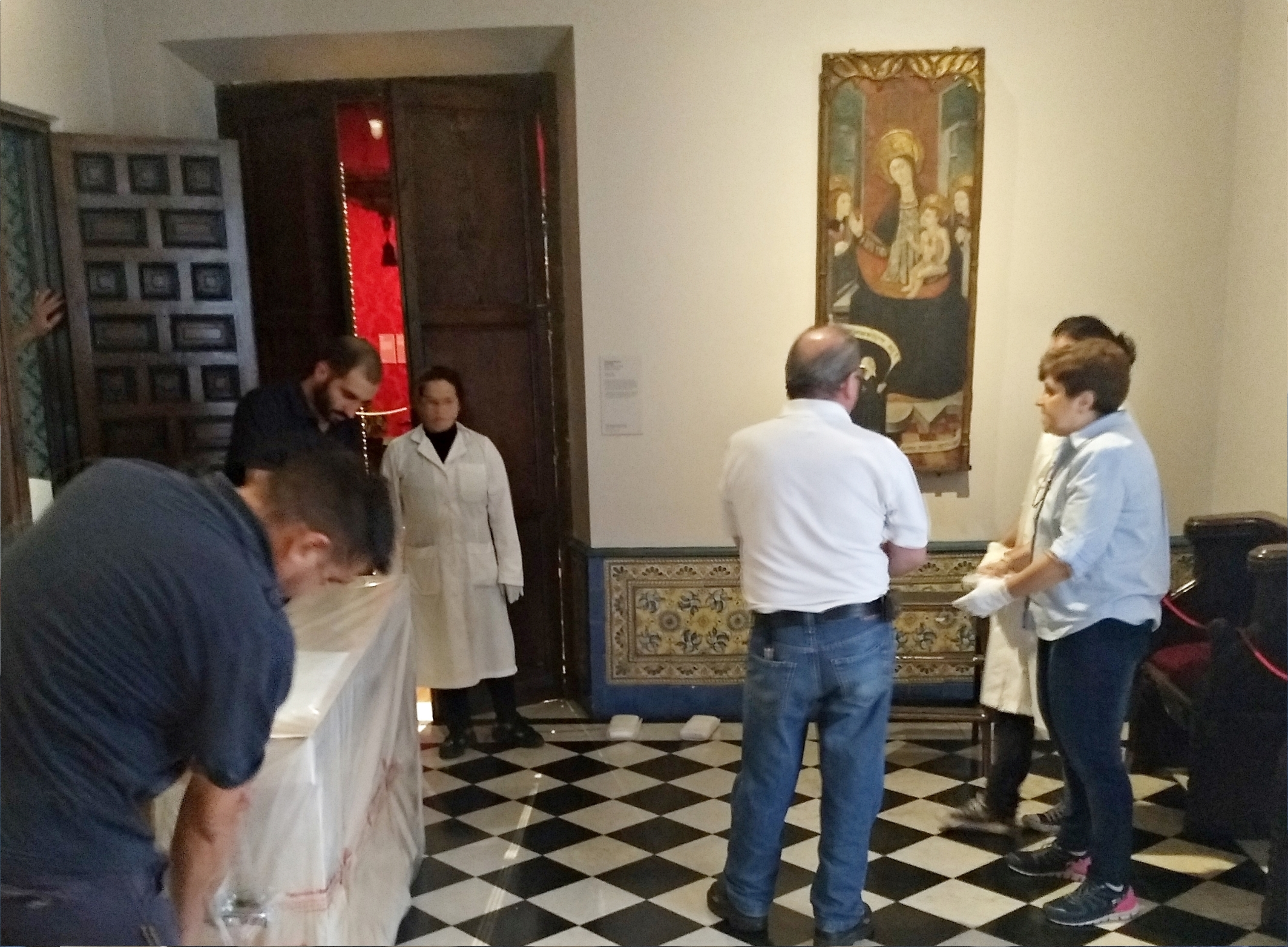 ¿Conocés la aventura de la tabla Virgen María con Niño, ángeles y donante?