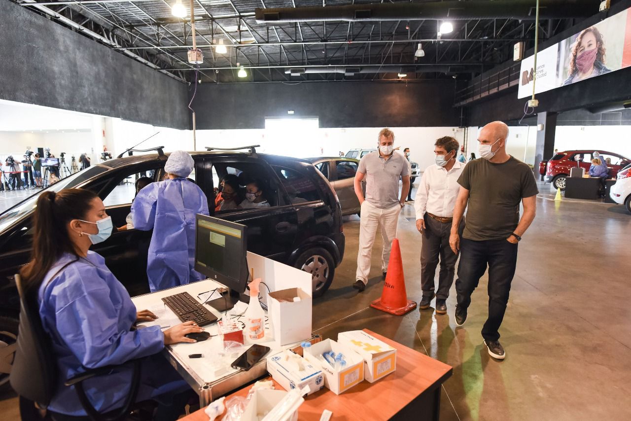 Horacio Rodríguez Larreta anunció que la Ciudad adelanta la aplicación de la tercera dosis al quinto mes de la segunda