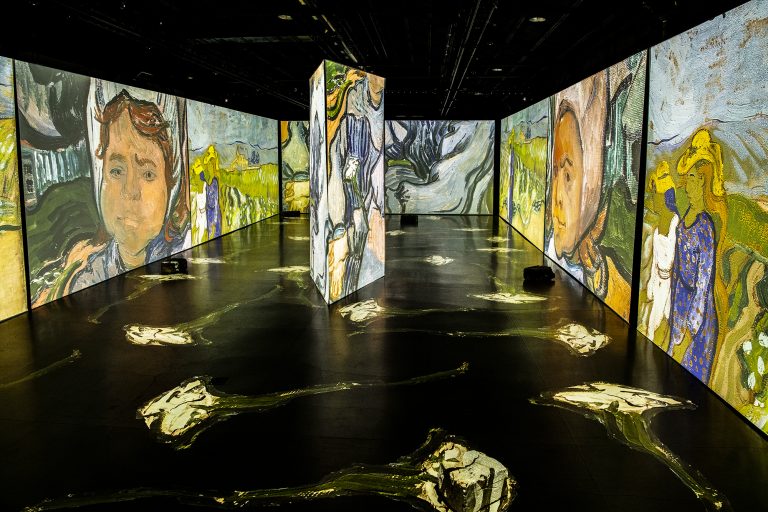 Tecnología y arte, generan una experiencia inmersiva de la que somos parte.