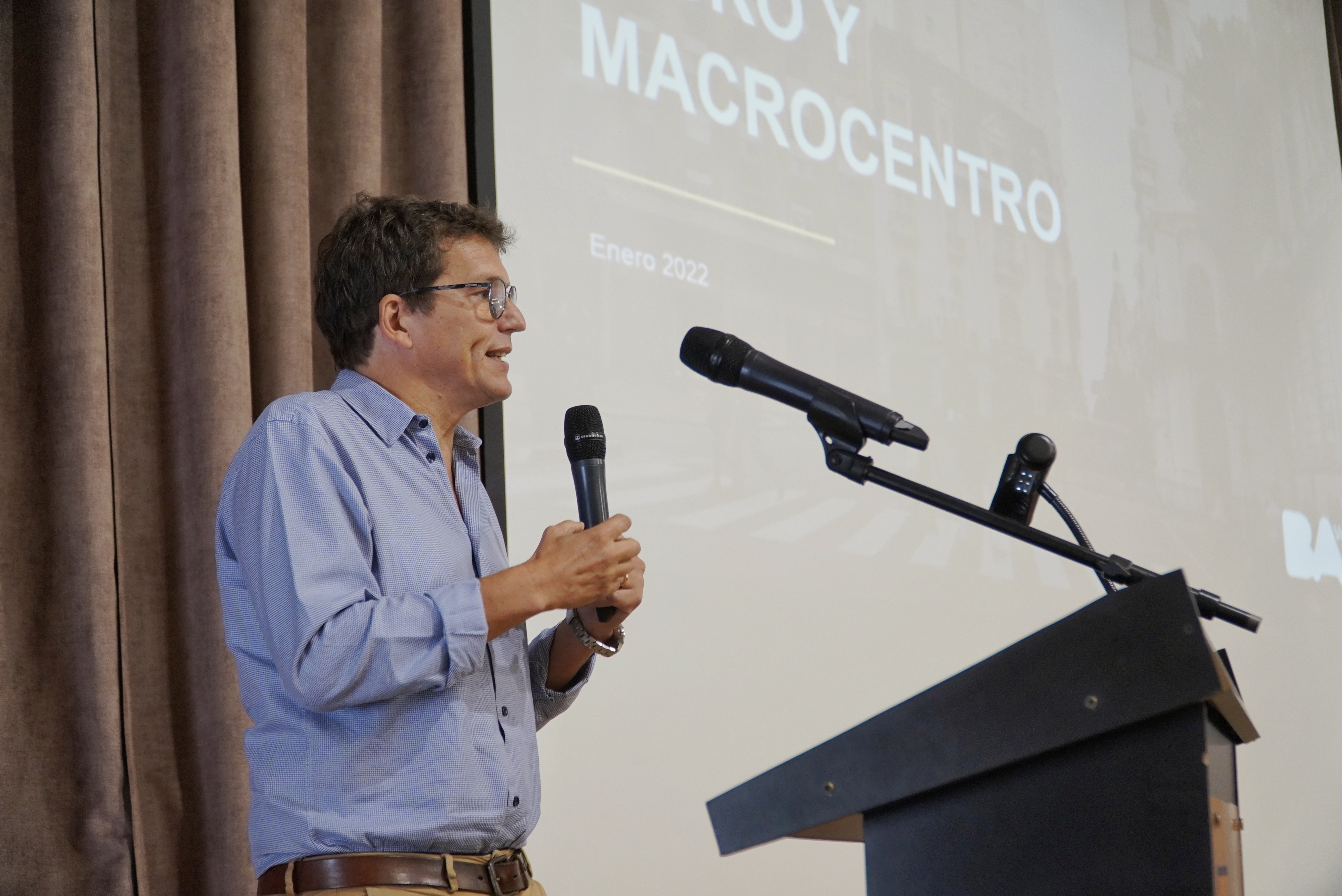 El ministro de Desarrollo Económico de la Ciudad presentó el plan para reconvertir el microcentro